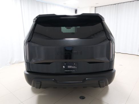 Used 2024 Cadillac Escalade Premium Luxury AWD/4WD image 4