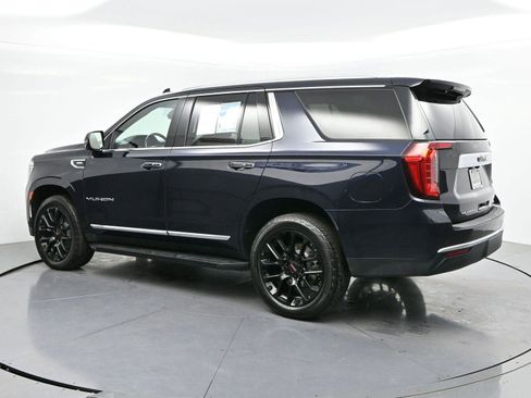Used 2022 GMC Yukon SLT w/ SLT Premium Package AWD/4WD image 5