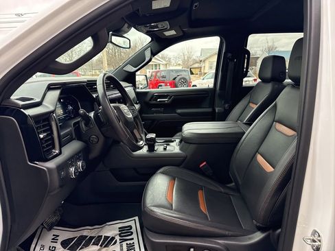 Used 2023 GMC Sierra 1500 AT4 w/ AT4 Preferred Package image 11