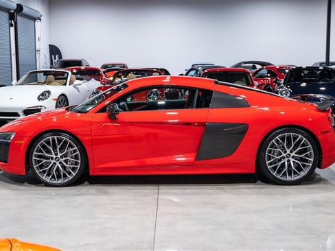 Used 2017 Audi R8 V10 plus AWD/4WD image 3