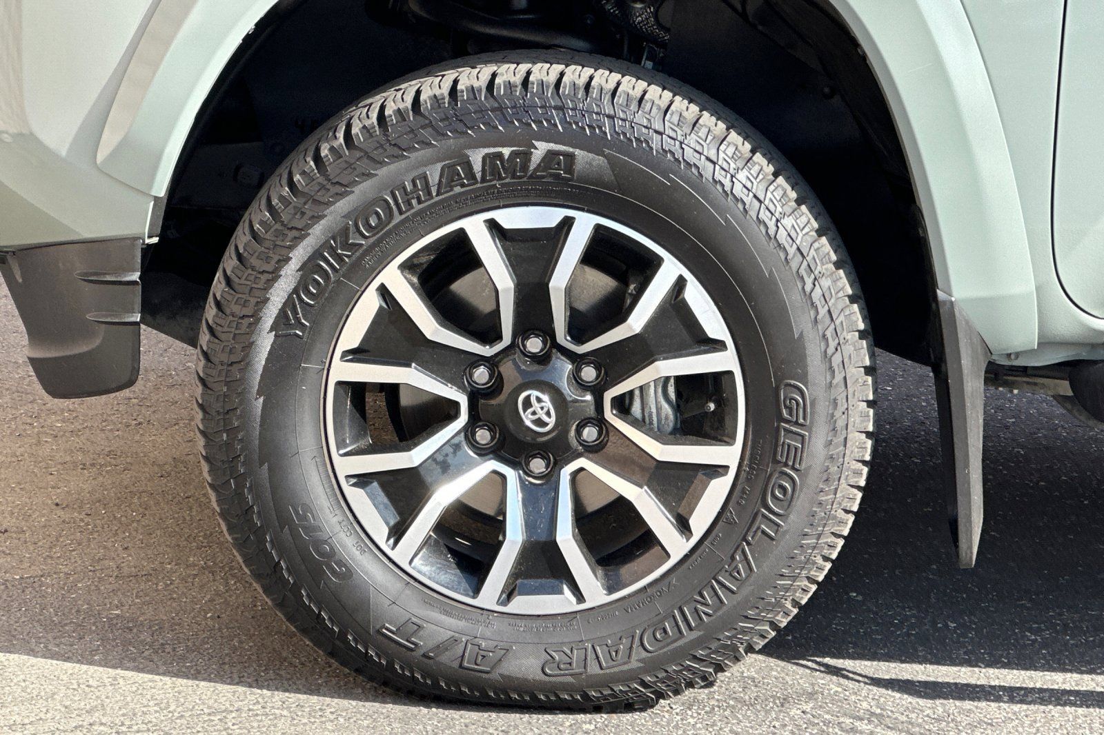 Used 2023 Toyota Tacoma TRD Sport AWD/4WD image 26
