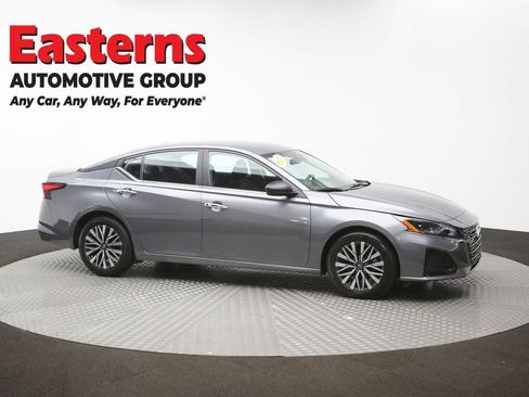 Used 2025 Nissan Altima 2.5 SV image 46