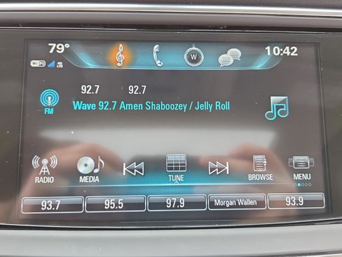 Used 2019 Buick Enclave Essence FWD image 29