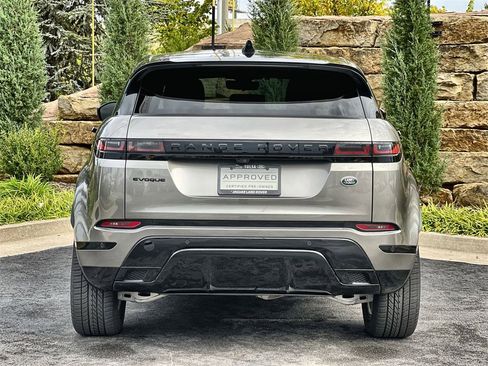 Certified 2022 Land Rover Range Rover Evoque R-Dynamic SE image 4