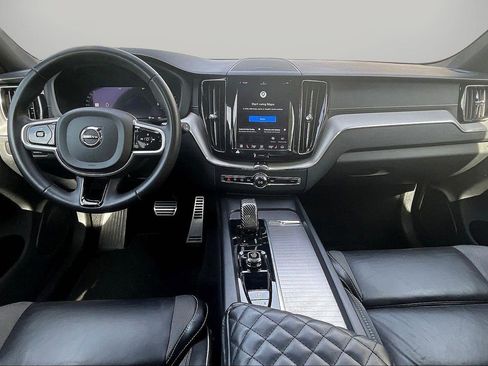 Used 2022 Volvo XC60 B5 R-Design w/ Advanced Package AWD/4WD image 15