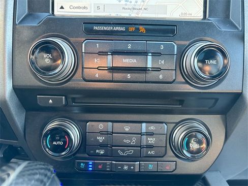 Used 2018 Ford F150 Raptor w/ Equipment Group 802A Luxury image 40