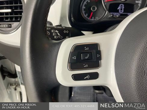 Used 2017 Volkswagen Beetle 1.8T Classic FWD image 35