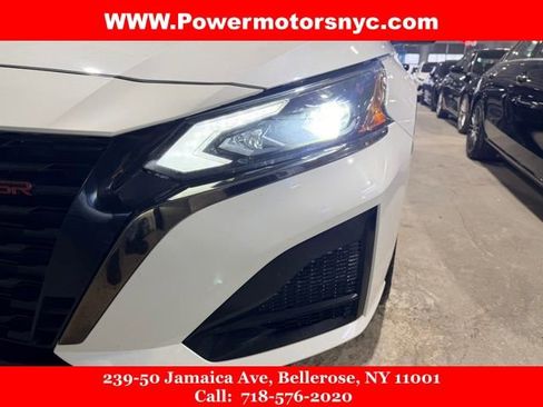 Used 2024 Nissan Altima 2.5 SR w/ SR Premium Package image 8