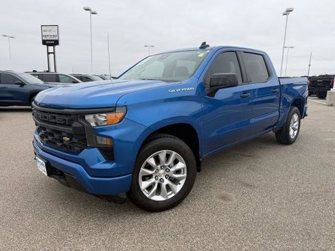 Used 2024 Chevrolet Silverado 1500 Custom image 3