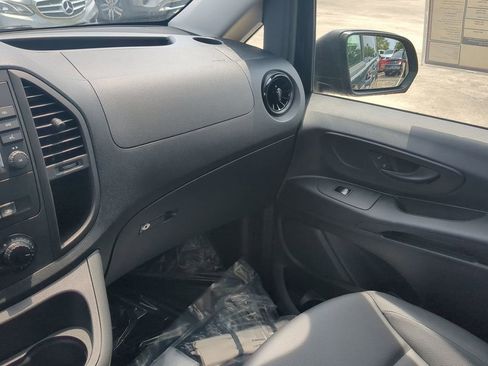 Certified 2023 Mercedes-Benz Metris Passenger image 4