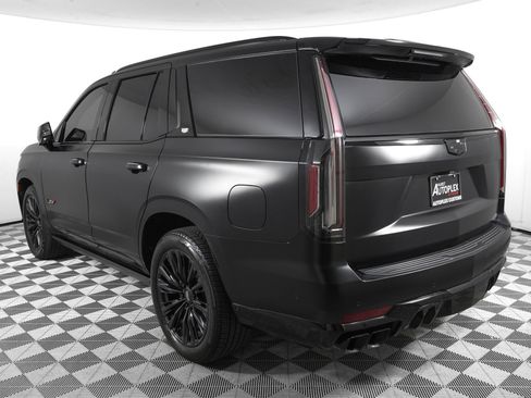 Used 2023 Cadillac Escalade V w/ LPO, ONYX Package AWD/4WD image 6