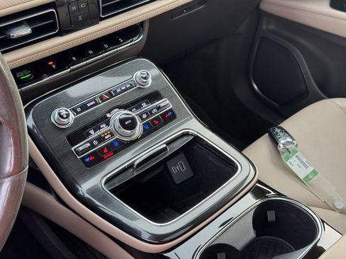 Used 2021 Lincoln Nautilus Reserve w/ Equipment Group 201A image 35