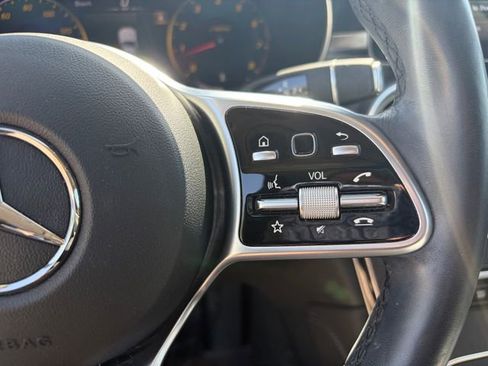 Used 2021 Mercedes-Benz GLC 300 4MATIC image 6