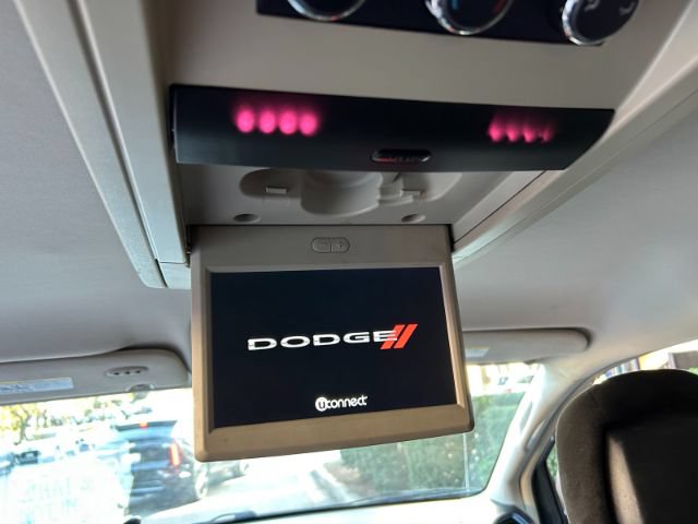 Used 2013 Dodge Grand Caravan Crew w/ Safety Sphere Group FWD image 24