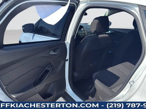 Used 2018 Ford Focus SE FWD image 33
