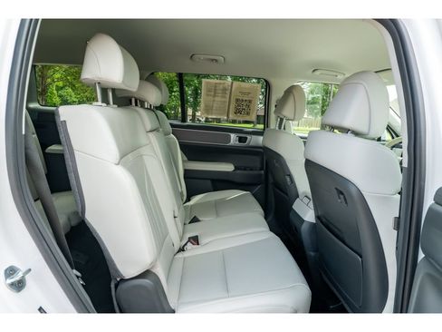 Used 2026 Hyundai Santa Fe SEL FWD image 18