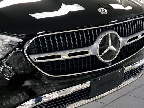 Used 2026 Mercedes-Benz GLC 300 4MATIC image 32
