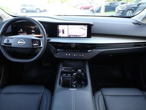 Certified 2025 Nissan Murano SL AWD/4WD image 27