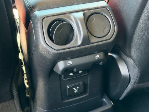 Used 2023 Jeep Wrangler Unlimited Rubicon 4xe AWD/4WD image 21