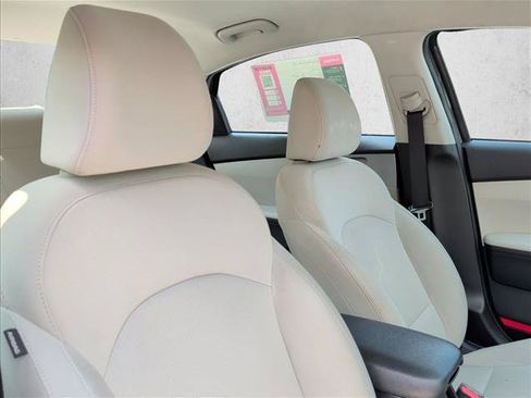 Used 2022 Kia Forte LXS FWD image 23