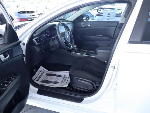 Used 2018 Kia Optima LX FWD image 13