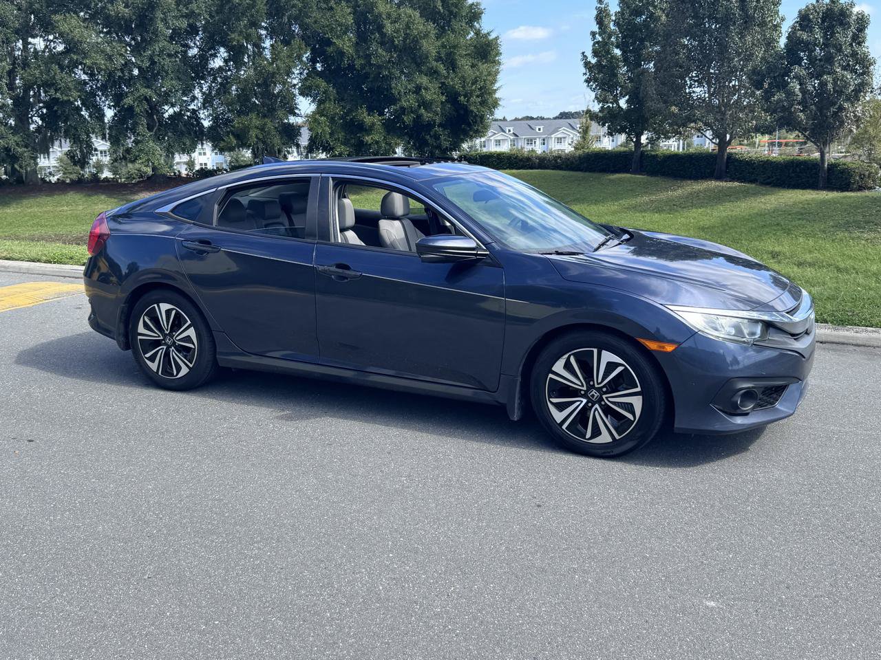 Used 2017 Honda Civic EX-T image 25