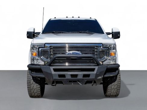 Used 2022 Ford F350 Lariat image 3