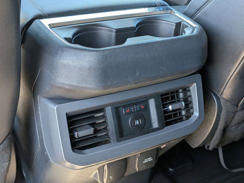 Used 2024 Ford F250 Lariat w/ Lariat Ultimate Package AWD/4WD image 25