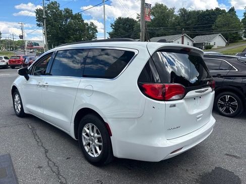 Used 2021 Chrysler Voyager Lxi FWD image 4
