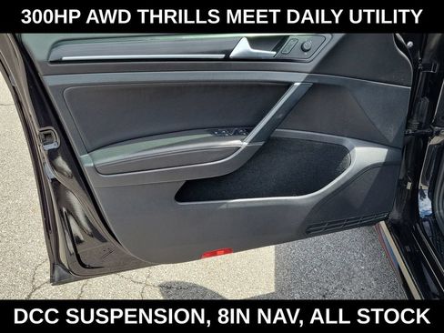 Used 2018 Volkswagen Golf R 4-Door AWD/4WD image 16