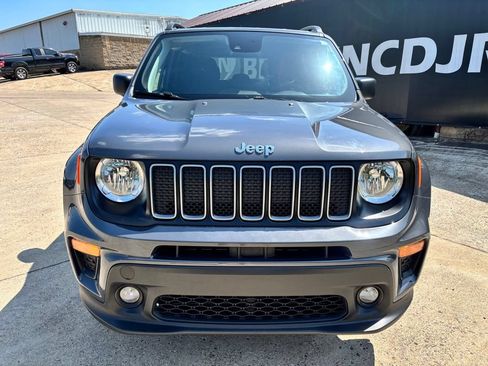 Used 2022 Jeep Renegade Latitude w/ Convenience Group AWD/4WD image 2