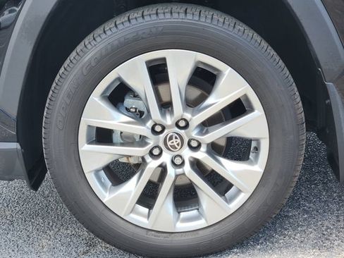 Certified 2025 Toyota RAV4 XLE Premium AWD/4WD image 9