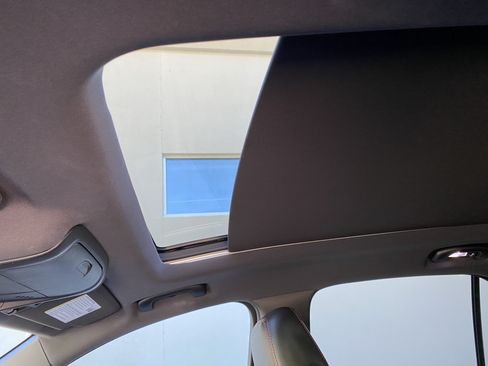 Used 2023 Chevrolet Equinox RS w/ RS Leather Package FWD image 32