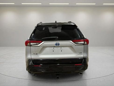 Used 2024 Toyota RAV4 XSE AWD/4WD image 4