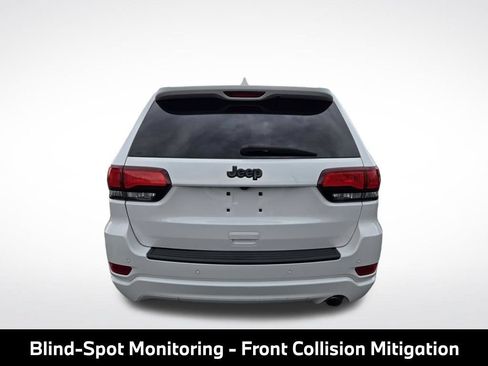 Used 2019 Jeep Grand Cherokee Altitude RWD image 6