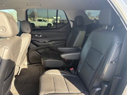 Used 2021 Chevrolet Traverse RS image 14