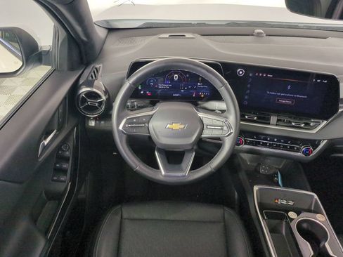 Used 2025 Chevrolet Equinox LT w/ Convenience Package II FWD image 19