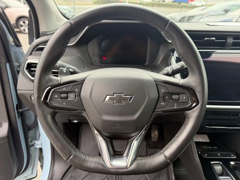 Used 2023 Chevrolet Bolt EUV LT w/ Convenience Package FWD image 12