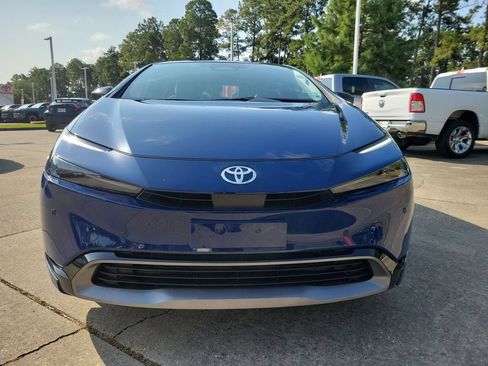 Used 2026 Toyota Prius XLE FWD image 10