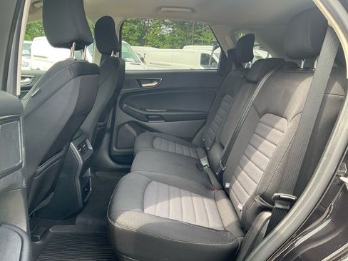 Certified 2022 Ford Edge SE w/ Black Appearance Package AWD/4WD image 14