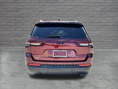 Certified 2023 Jeep Grand Cherokee L Laredo RWD image 7