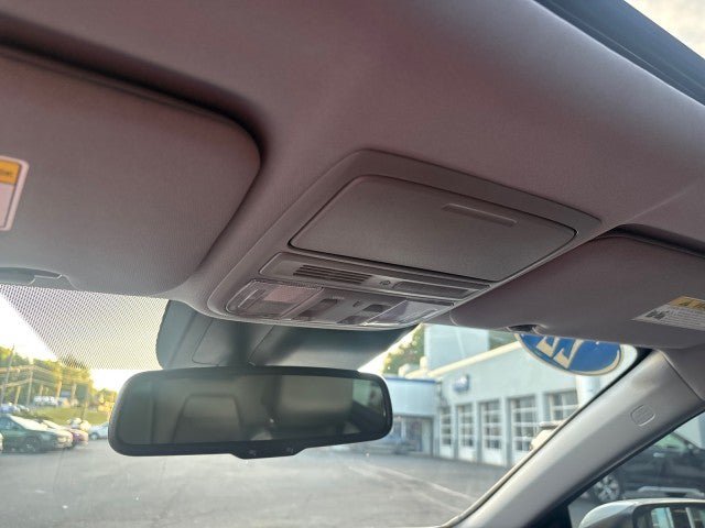 Used 2022 Honda CR-V Touring image 29