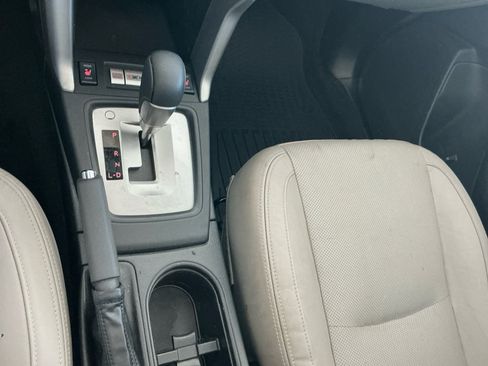 Used 2017 Subaru Forester 2.5i Limited AWD/4WD image 18