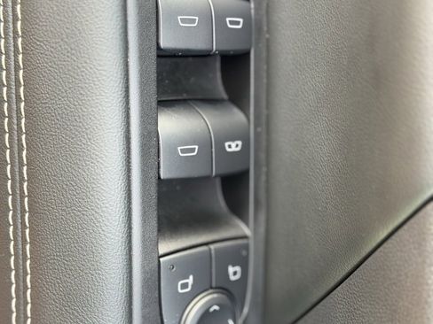 Used 2025 GMC Terrain Elevation image 23