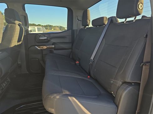 Used 2022 GMC Sierra 1500 SLE w/ X31 Off-Road Package image 12