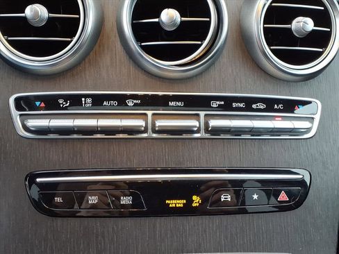 Used 2020 Mercedes-Benz GLC 300 image 22