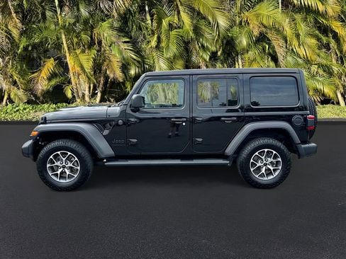 Used 2024 Jeep Wrangler Unlimited Sport AWD/4WD image 8