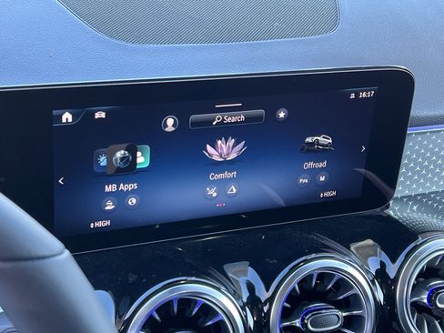 New 2026 Mercedes-Benz GLB 250 4MATIC image 18