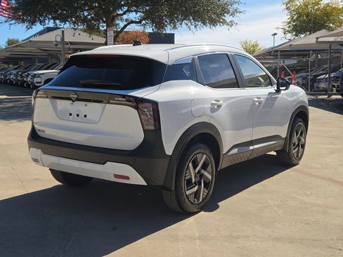 New 2026 Nissan Kicks SV w/ SV Premium Package FWD image 3