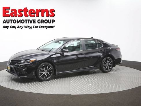 Used 2024 Toyota Camry SE w/ Cold Weather Package FWD image 59